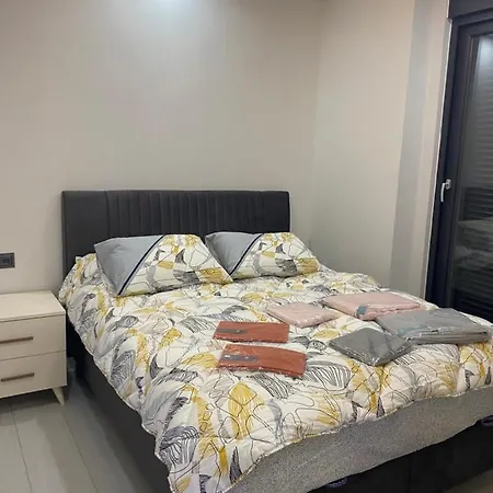 Havalimani Manzarali Lux Apartment *